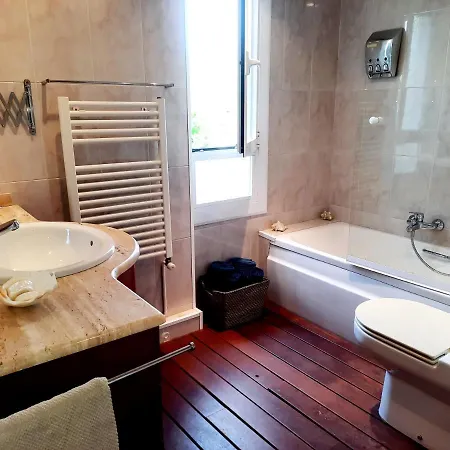 With Pool Near The And Barcelona By Train Appartement El Masnou