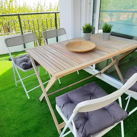 Bright Near The And Barcelona By Train Appartement