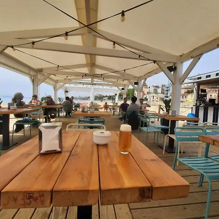 Apartment Bright Near The And Barcelona By Train Masnou